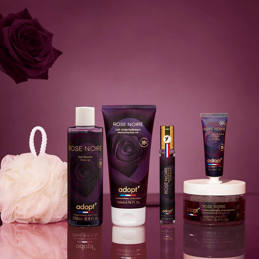 Rose Noire - Coffret maxi eau de parfum Rose Noire 30 ml + gel douche 250 ml + lait corps 200 ml + crème pour les mains 30 ml + gommage au sucre 250ml + fleur de bain
