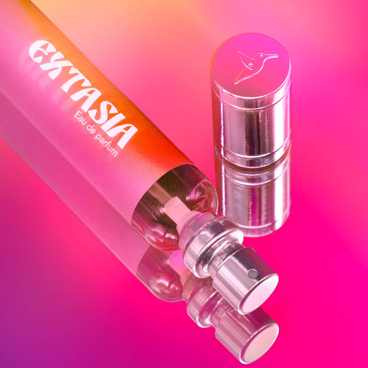 still_perf_extasia_37014298412561_2